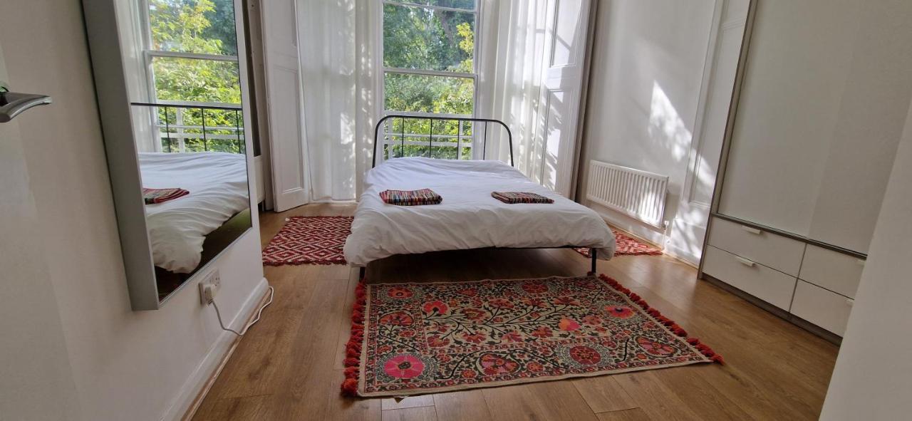 Primrose Hill - Charming, Cosy, 2 Double Bedrooms Apartment