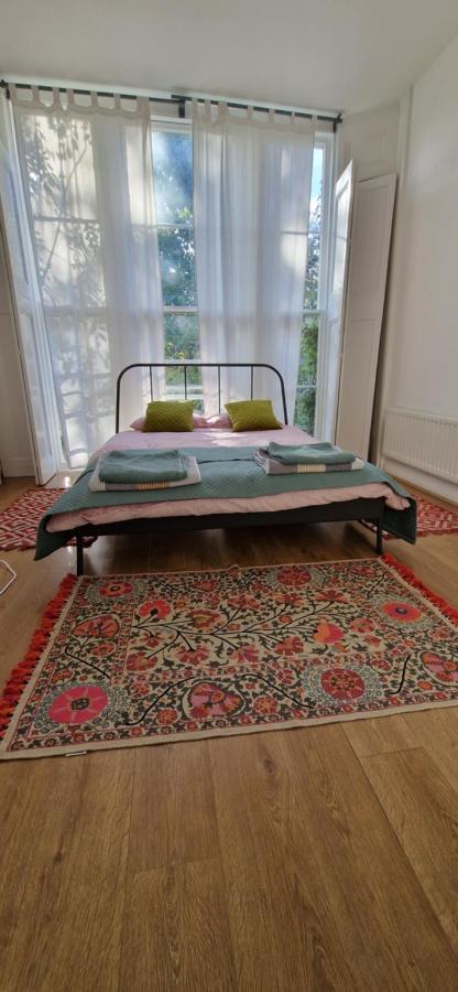 Primrose Hill - Charming, Cosy, 2 Double Bedrooms Apartment