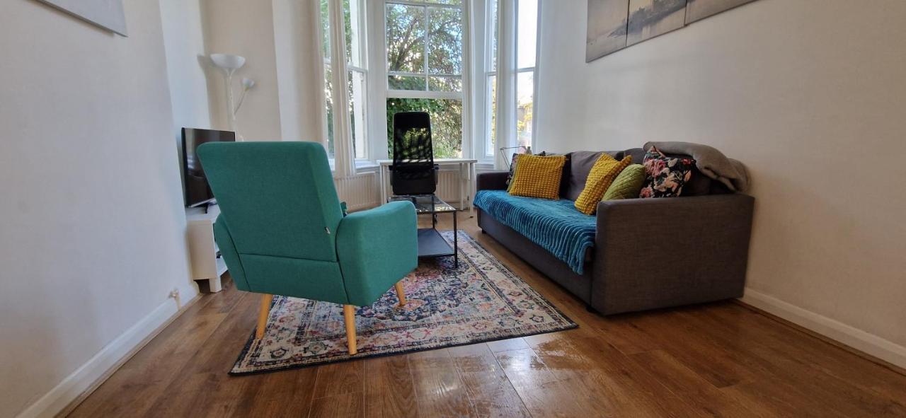 Apartment Primrose Hill - Charming, Cosy, 2 Double Bedrooms London