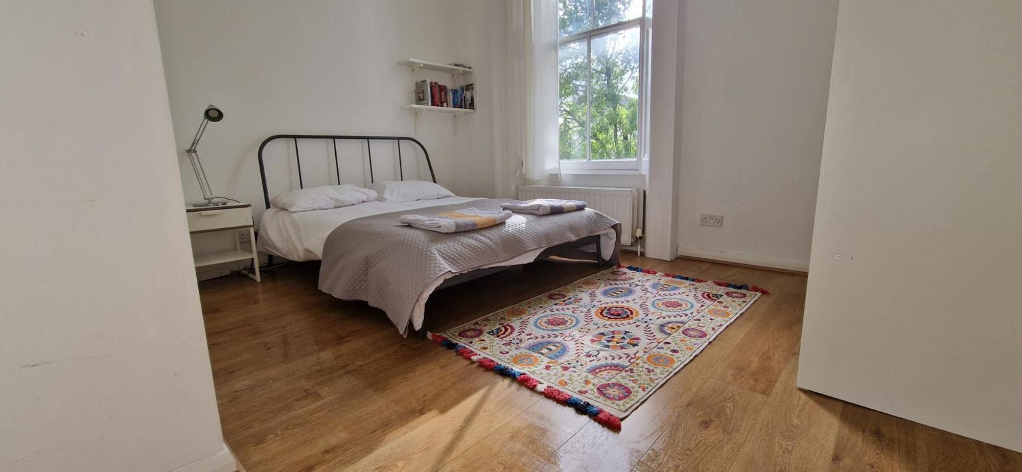 Primrose Hill - Charming, Cosy, 2 Double Bedrooms Apartment *