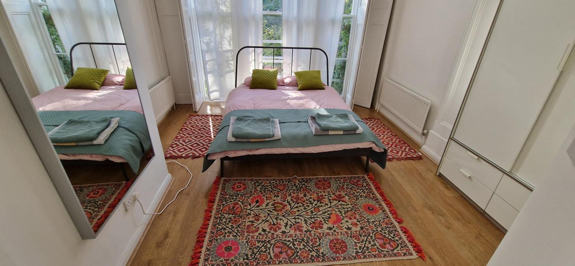Apartment Primrose Hill - Charming, Cosy, 2 Double Bedrooms *